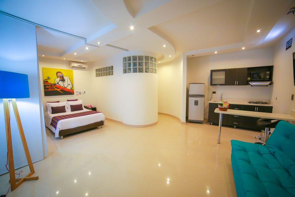 Hotel 33 Conquest ميديلين المظهر الخارجي الصورة