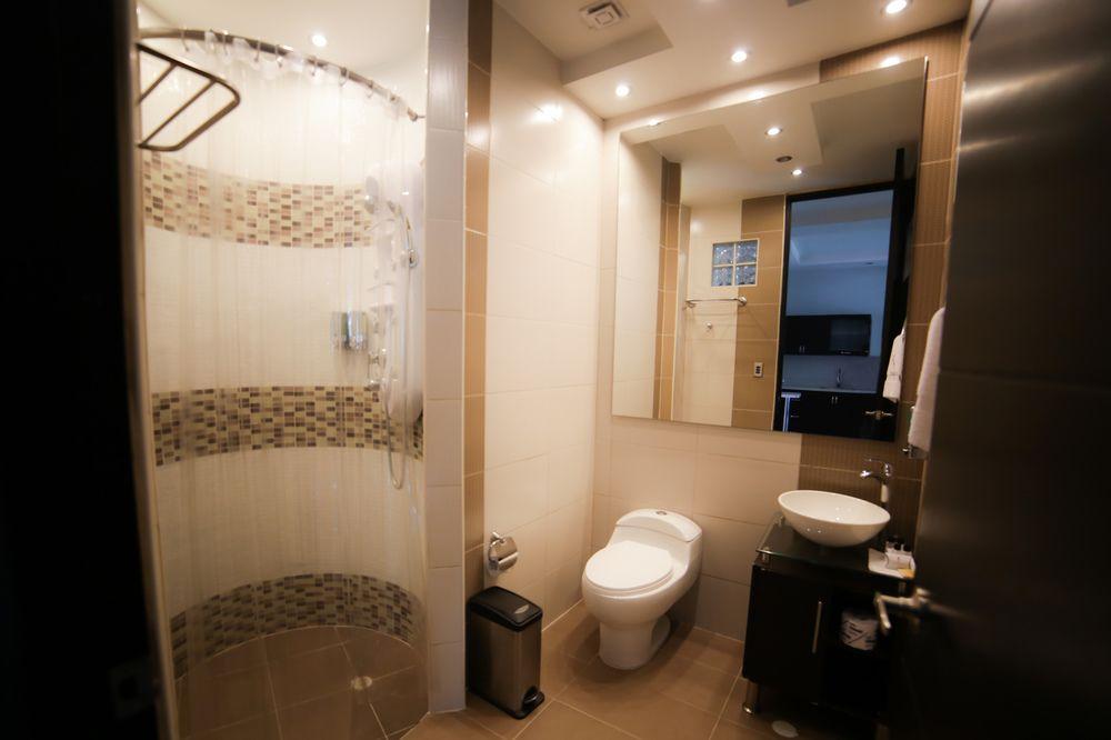 Hotel 33 Conquest ميديلين المظهر الخارجي الصورة